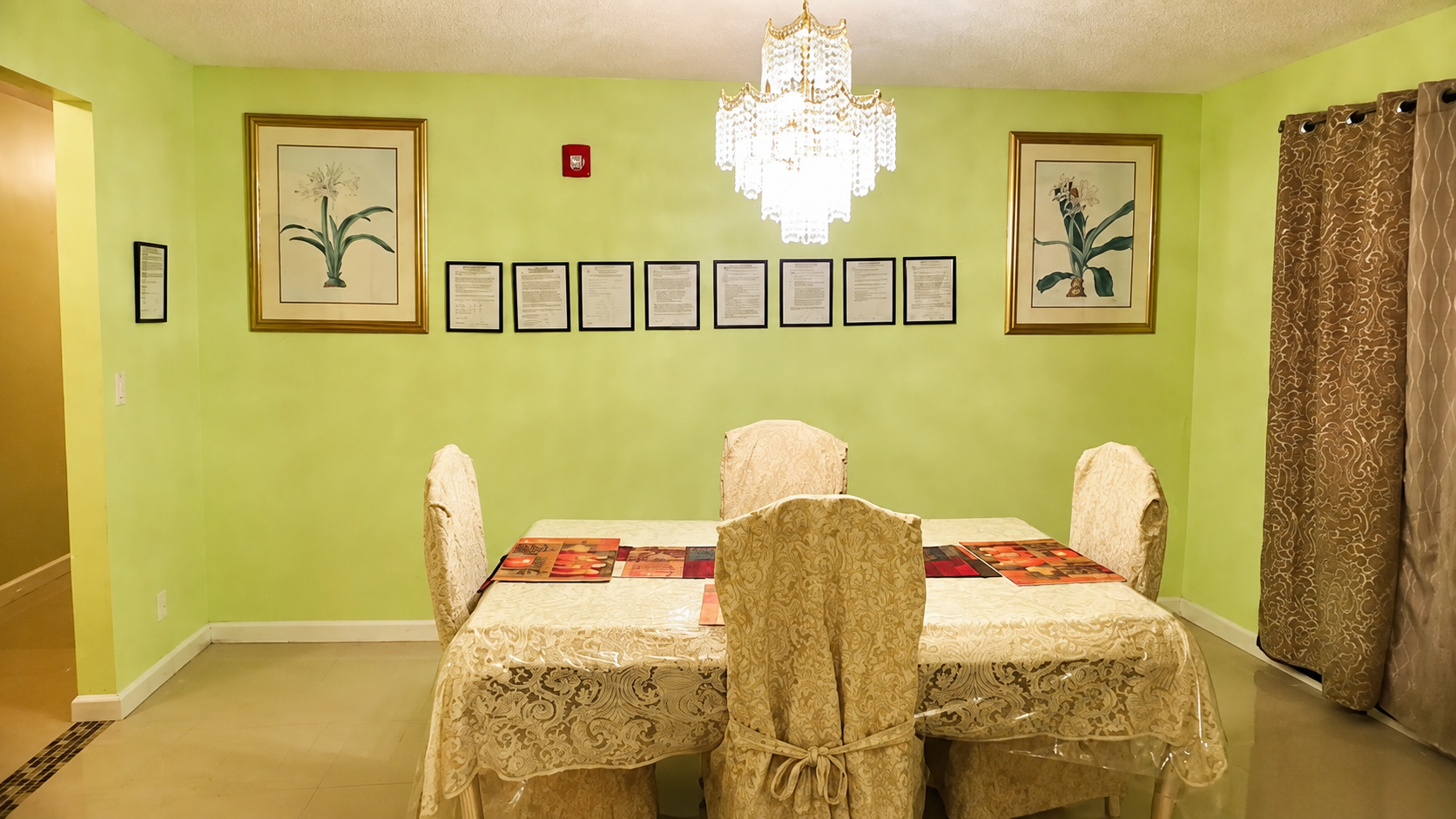 Dining room at Everlasting II