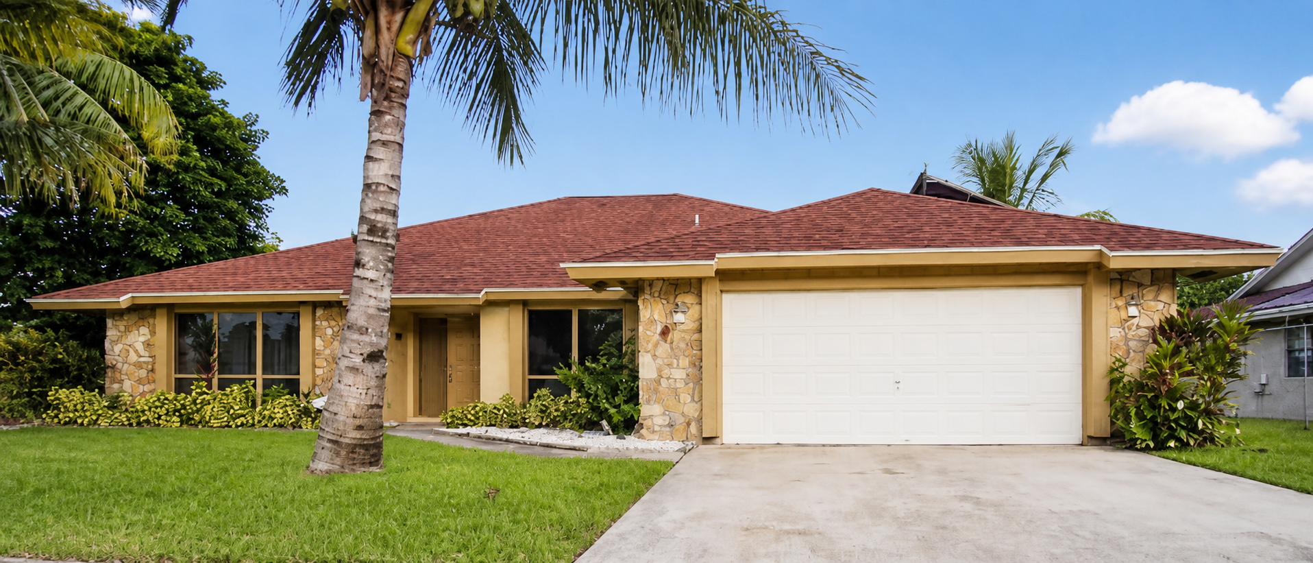 Exterior of Everlasting II in Royal Palm Beach